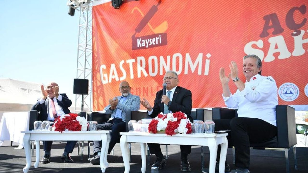 Başkan Büyükkılıç’tan dikkat çeken konuşma: Zenginlikler şehri Kayseri