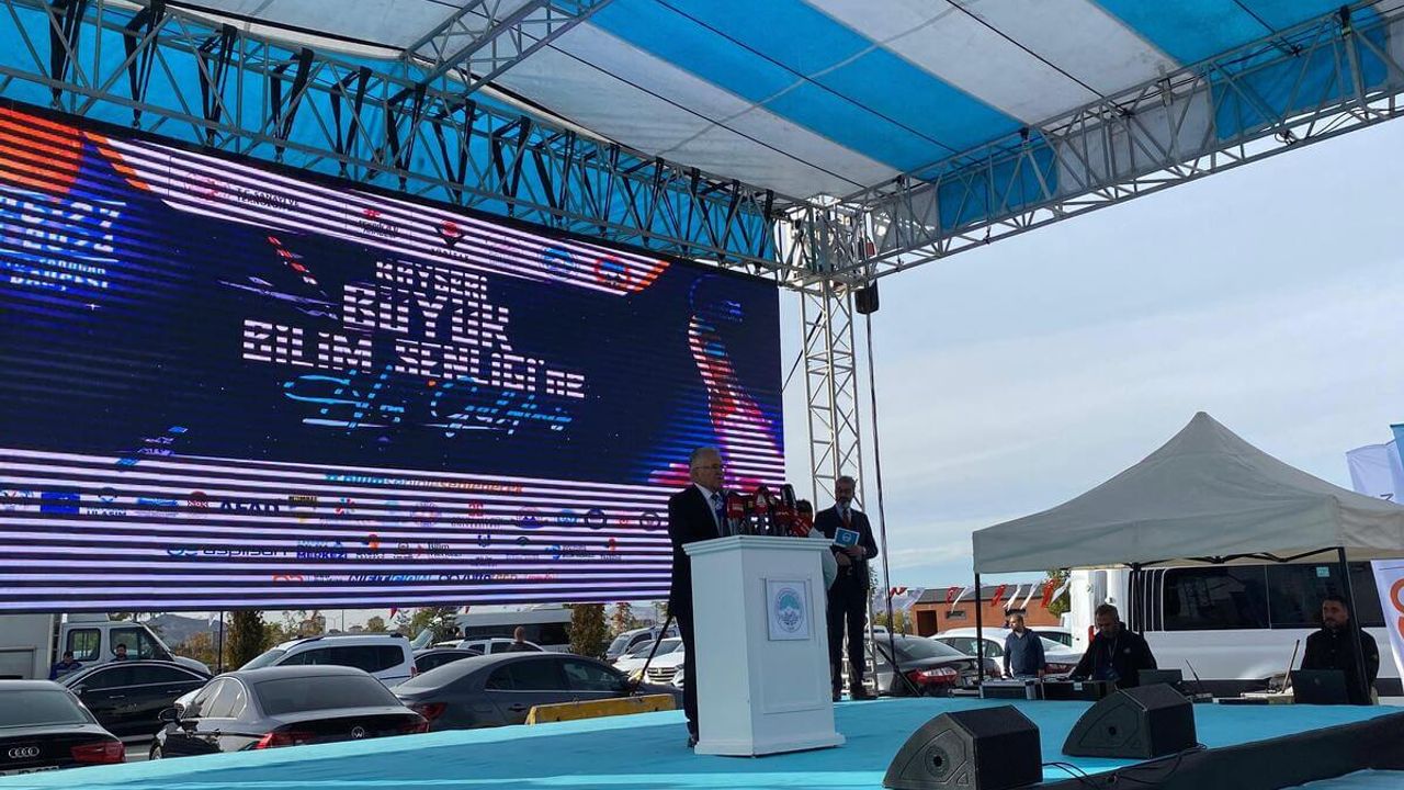 Kayseri Bilim Şenliği büyük bir coşkuyla açıldı!