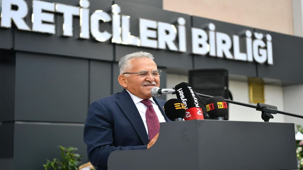 Şehrin üretenlerini sırtımızda taşımayı görev biliyoruz