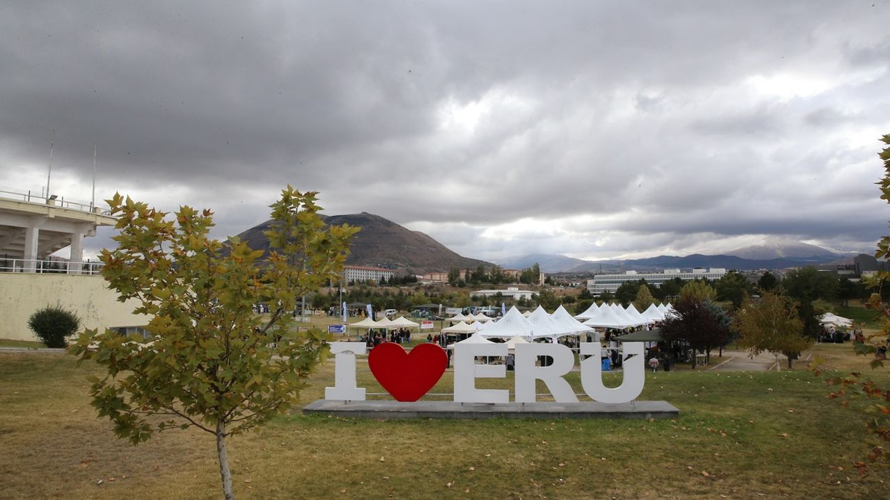 Erciyes Üniversitesi festivalinde o stant ilgi çekti