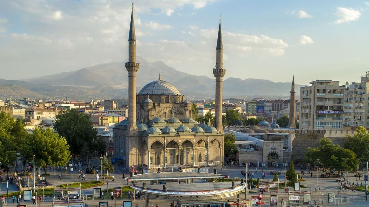 Kayseri Namaz Vakitleri- 18 Ekim 2024