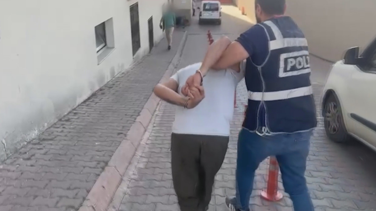 Zehir taciri kaçkın kıskıvrak yakalandı