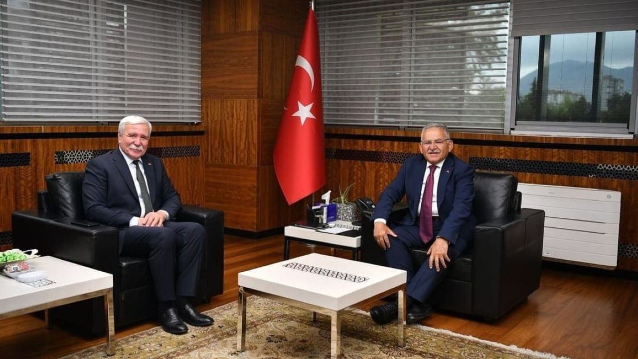 CHP’li başkandan Büyükkılıç’a dikkat çeken ziyaret!