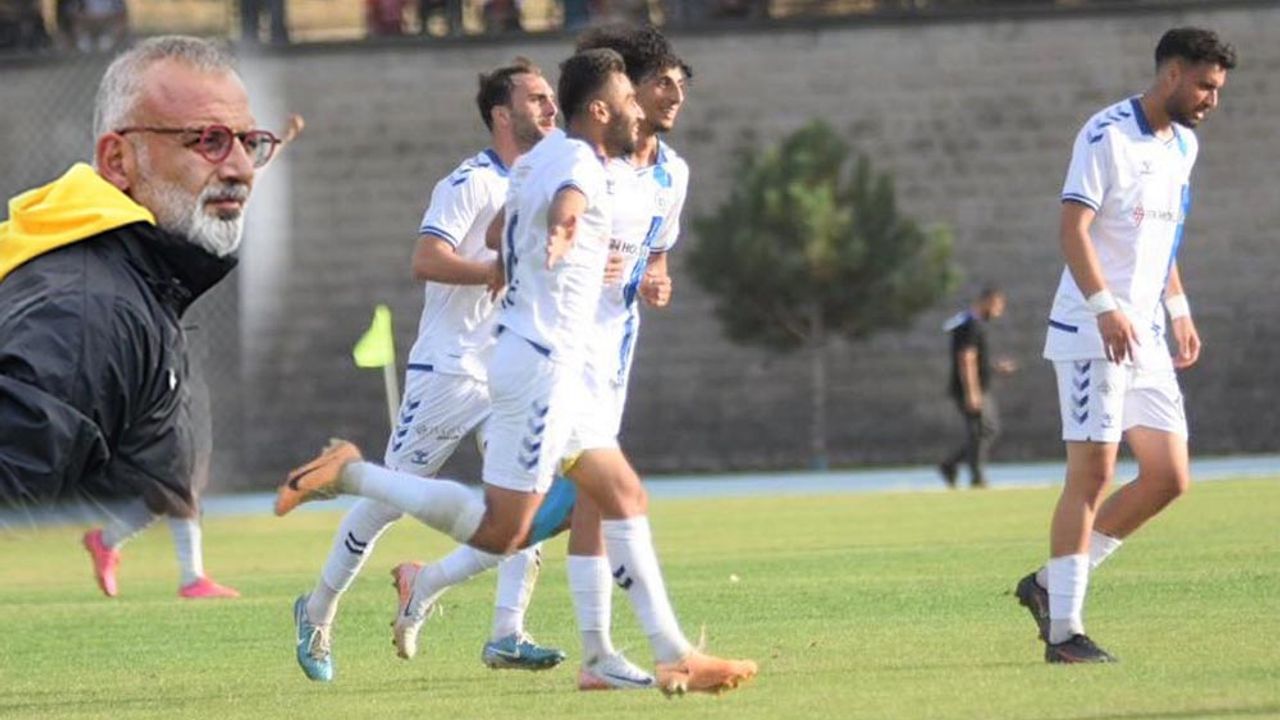 Erciyes 38 FK Antrenörü Uğur Kulaksız: Erciyesspor kültürü oluşturuyoruz