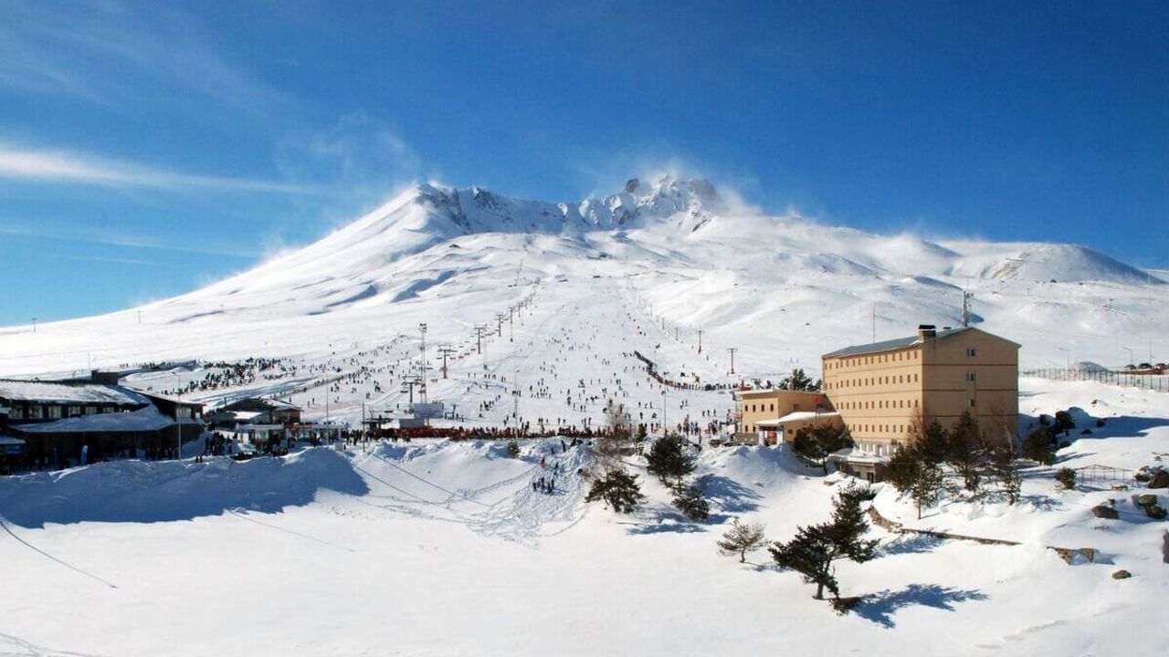 Erciyes Dağı’na 2 otel daha yapılıyor