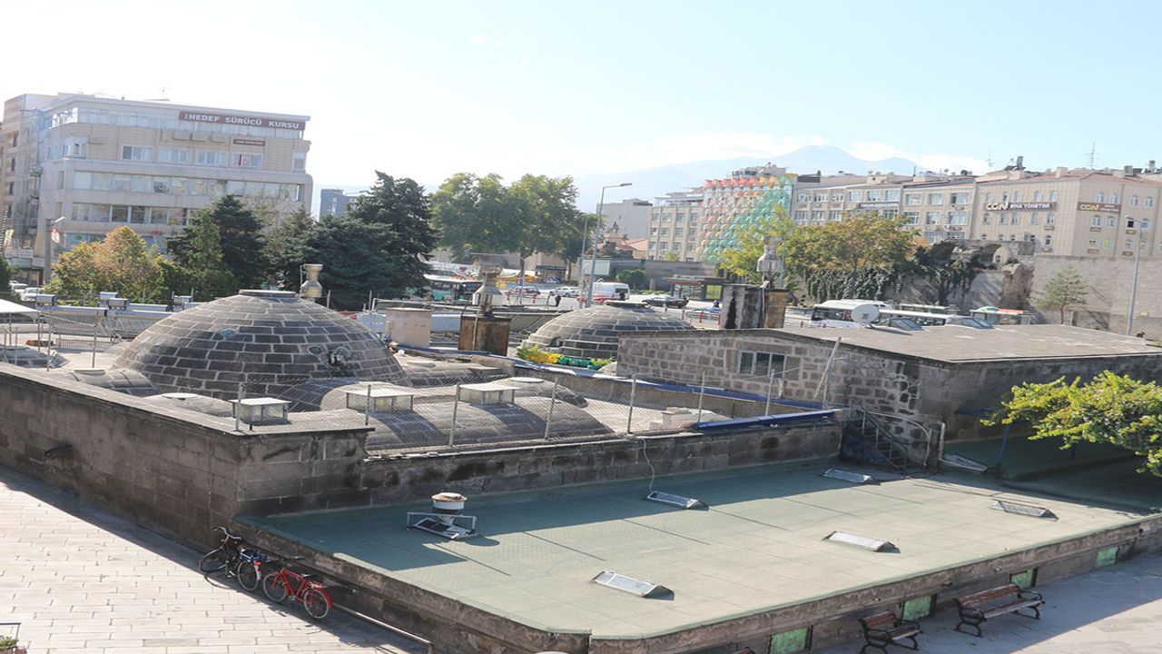 Kayseri'de tarihi hamam satıldı mı?