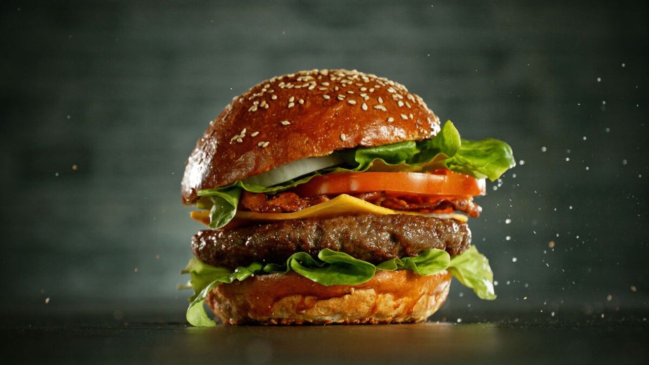 Kayseri’de de şubesi olan hamburger zincirinde ölümcül bakteri çıktı!