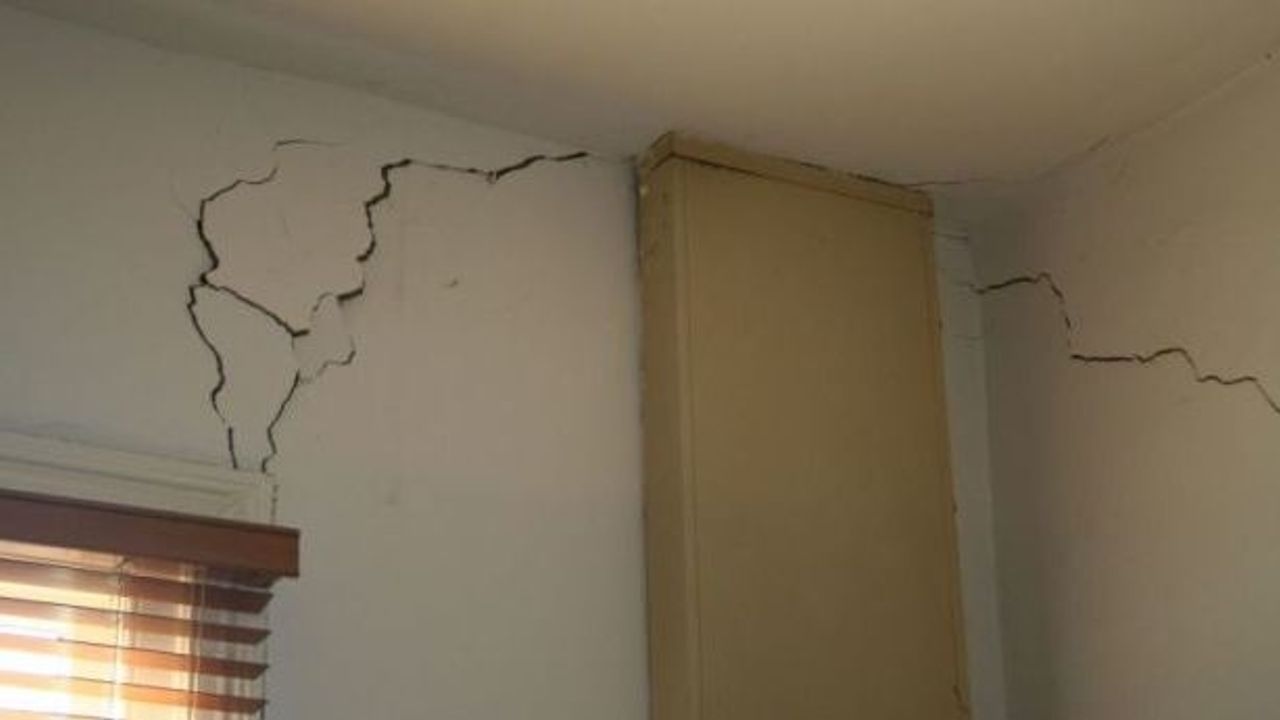 Deprem sonrası 3 ilde kısmi bina çökmesi meydana geldi!