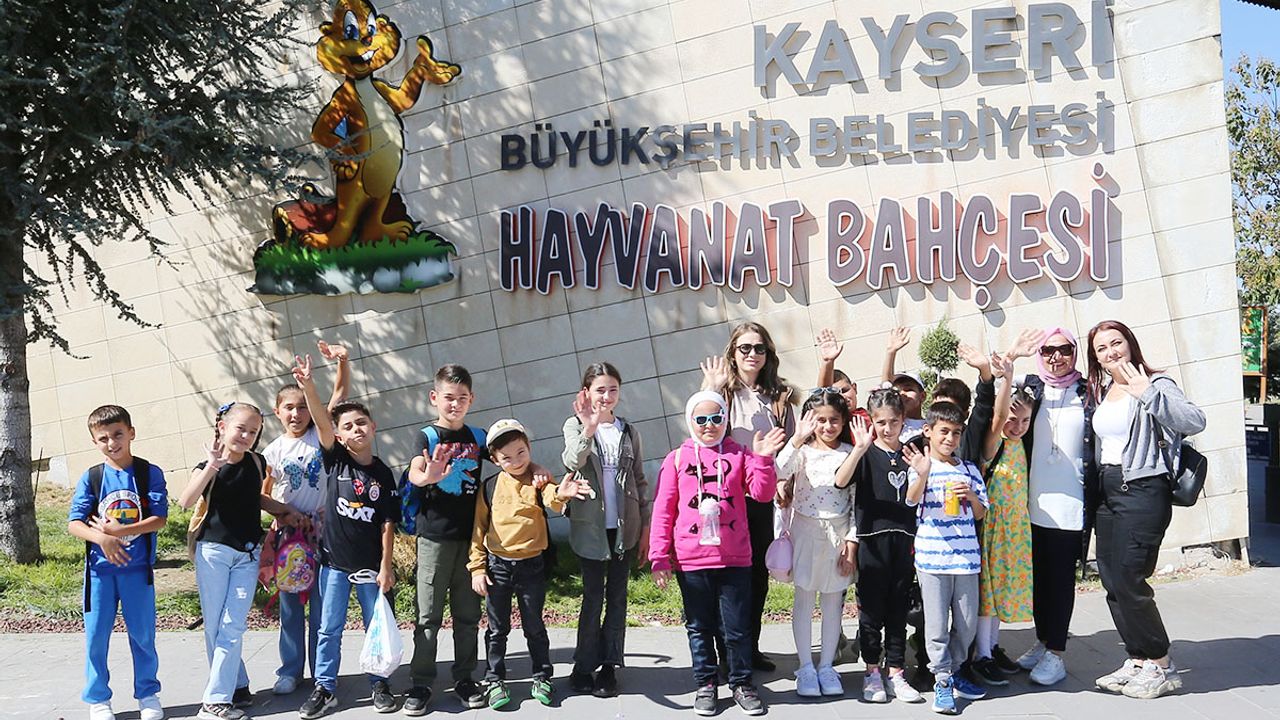 Kayseri'de Hayvanat Bahçesi Doldu Taştı!