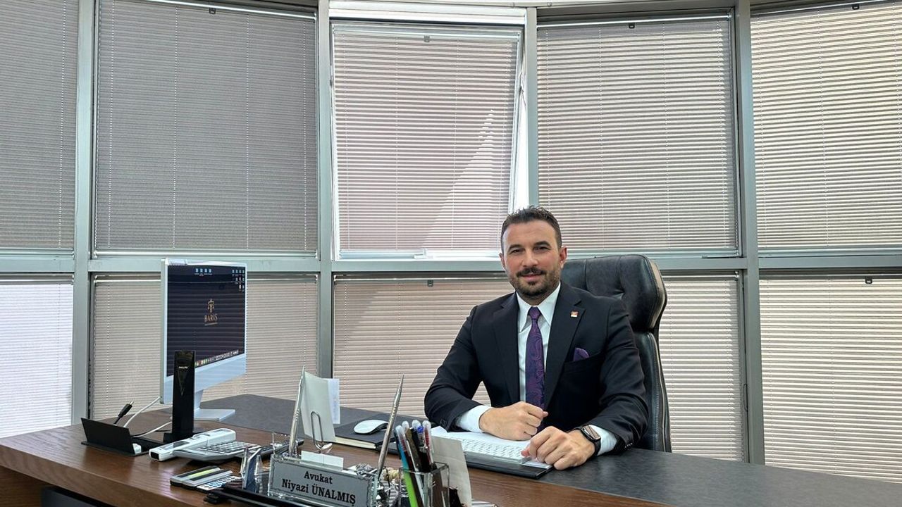 Kayserili CHP Başkan Yardımcısı Türkiye’deki hukuk eğitimini yerden yere vurdu!