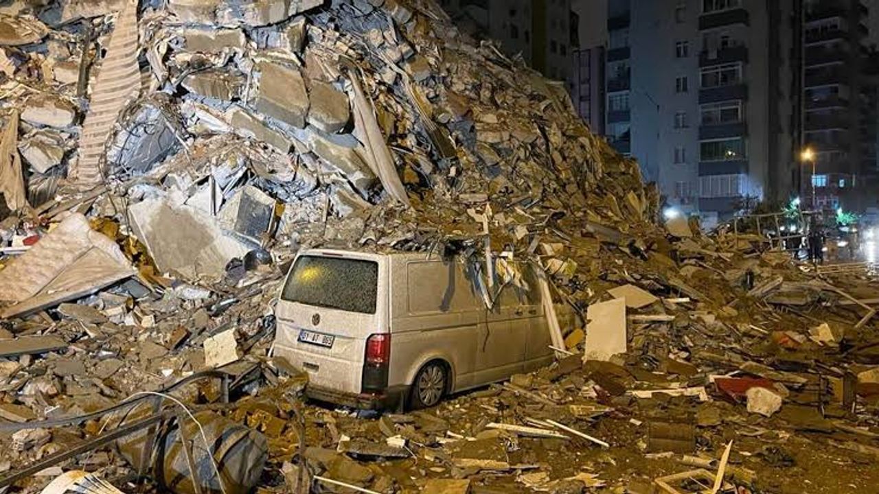 Yeni depremin yerini ve tarihini açıkladı! Deprem kahini milyonları korkuttu
