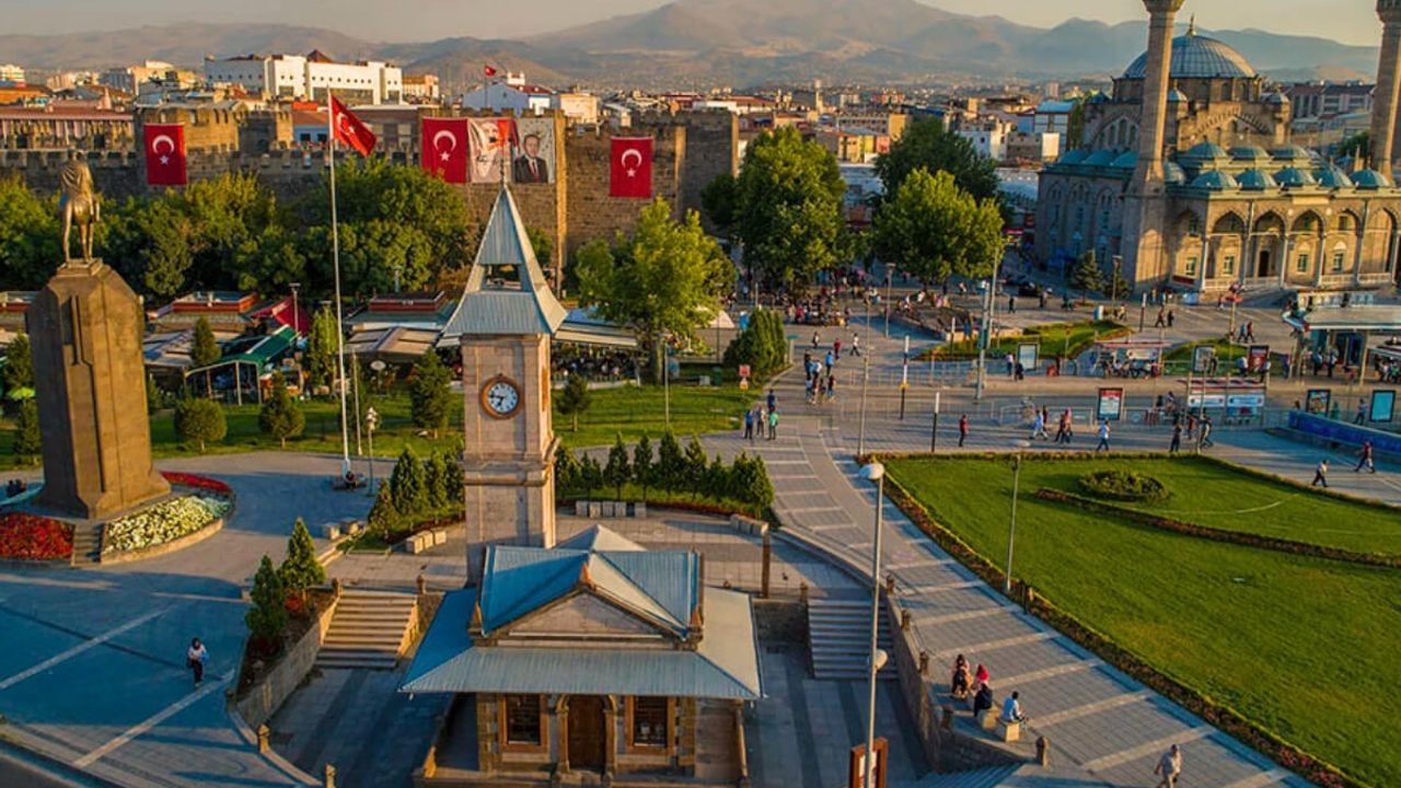 İş kurmak isteyenler dikkat, Kayseri'de iş yeri ve çay bahçesi kiraya verilecek! İşte bedelleri