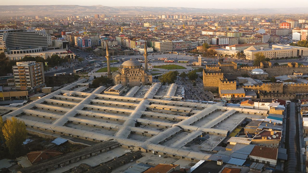 İstanbul'dan sonra en büyüğü Kayseri'de! 8 Asırdır Ayakta...