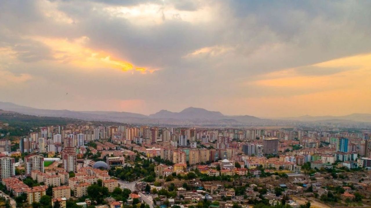 Kayseri’de güneşli havalara veda! Perşembe günü için uyarı verildi