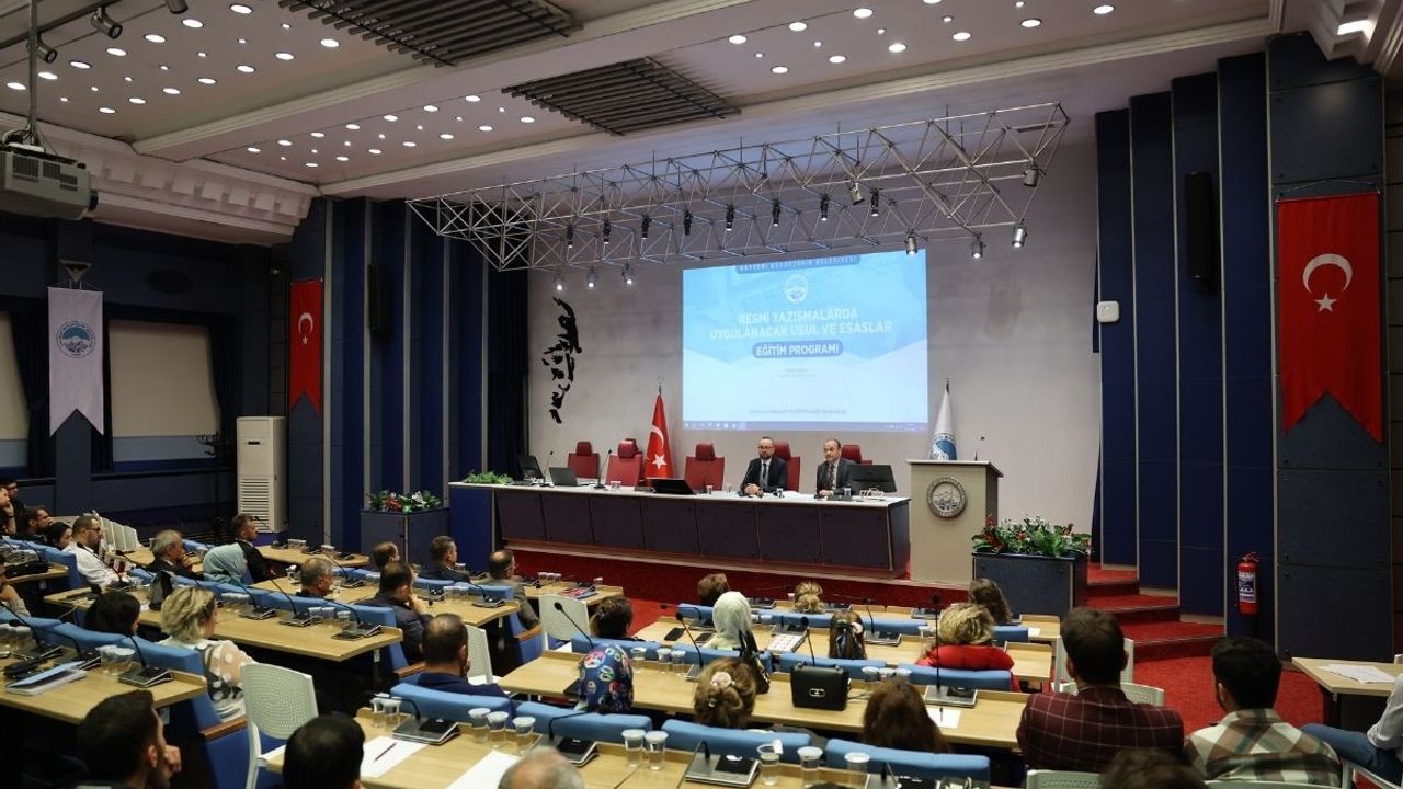 Kayseri Büyükşehir Belediyesi'nde eğitimler sürüyor