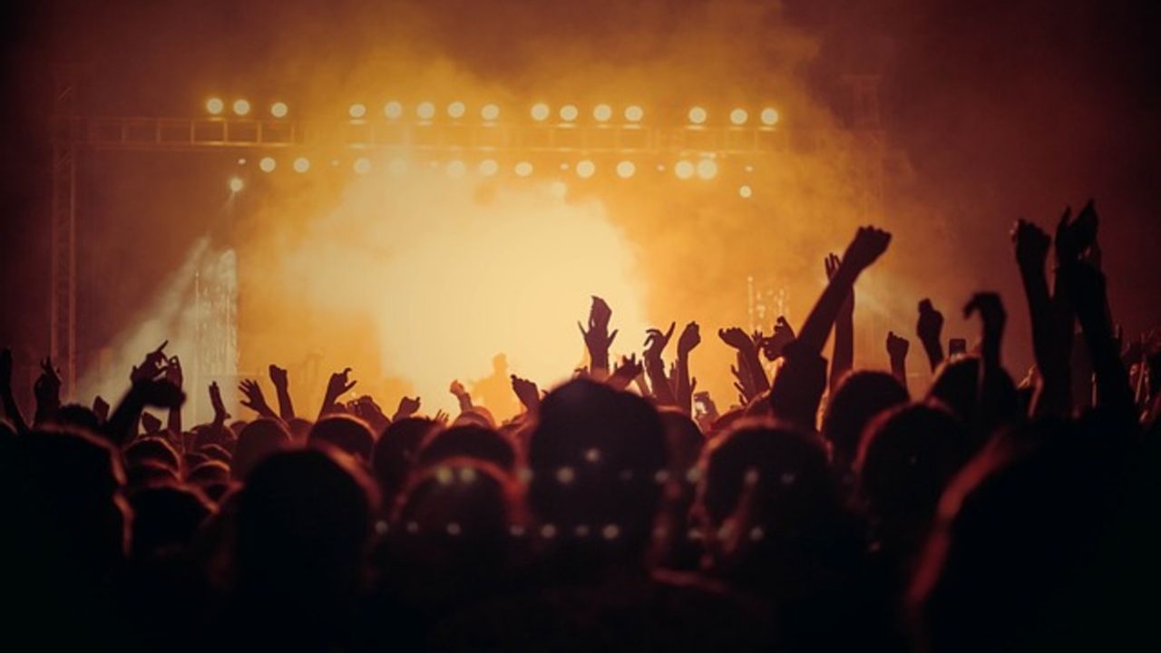 Kayseri'deki bu konserin biletleri bir alana bir bedava!