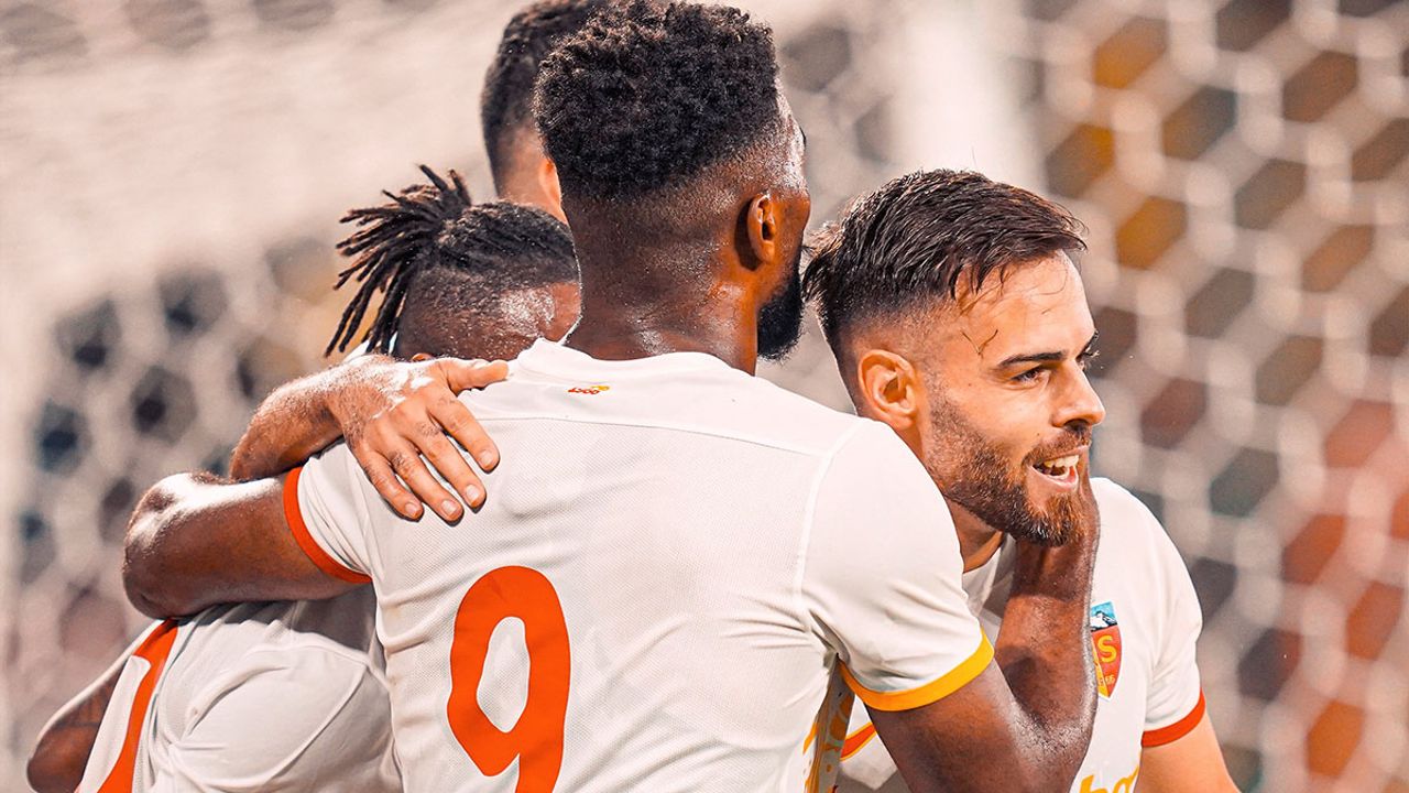 Başakşehir Kayserispor Maçının İlk Yarısı Sona Erdi!