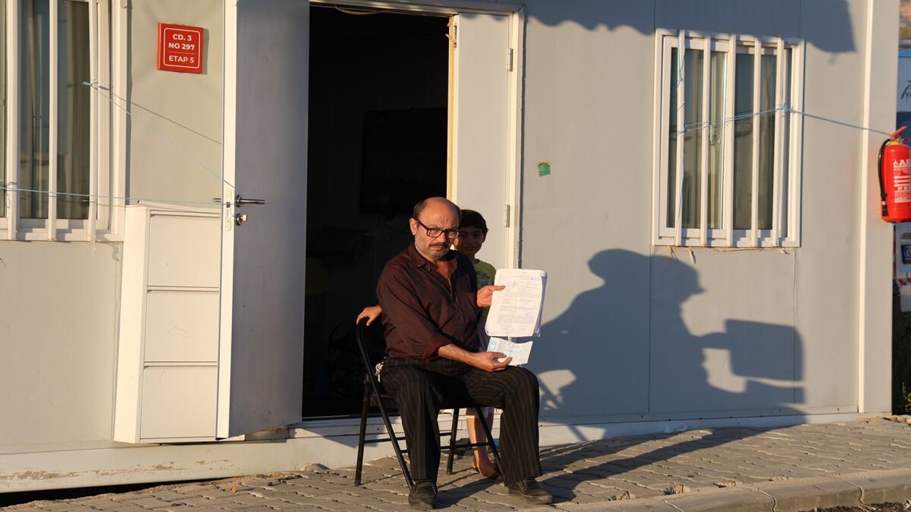 Ev almak isterken arabasından da oldu