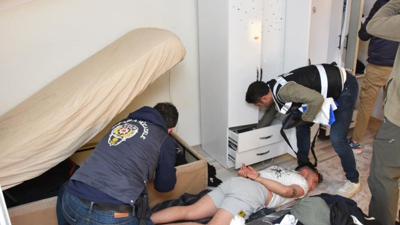 Nevşehir’de şok baskın: 10’u öğrenci çok sayıda gözaltı