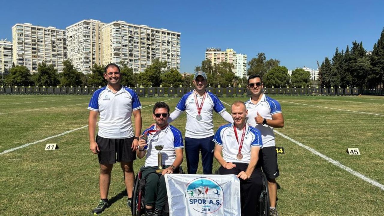 Kayserili sporcuların büyük başarısı! İki madalya ile döndüler!