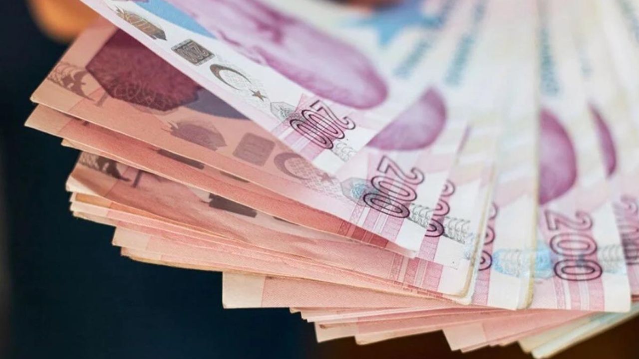 Emeklilere 'Cumhuriyet Bayramı' ikramiyesi yine verilecek mi?