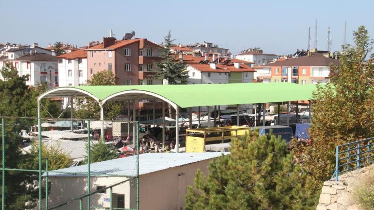 Pazarcıların şakalaşması kanlı bitti: 1 ağır yaralı!