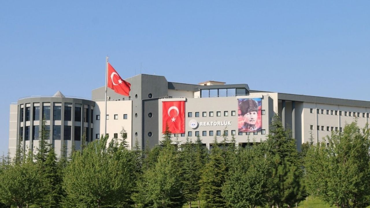 YÖK raporu açıklandı! Erciyes Üniversitesi Türkiye birincisi oldu!