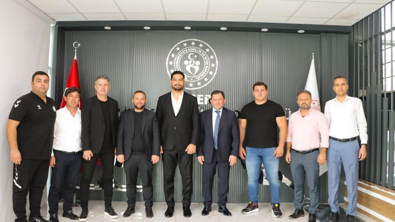 Şampiyon Güreşçiler Kayseri'ye geldi!