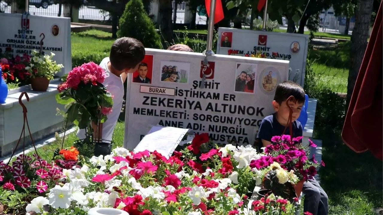 Kayserili şehit mezarı başında anıldı
