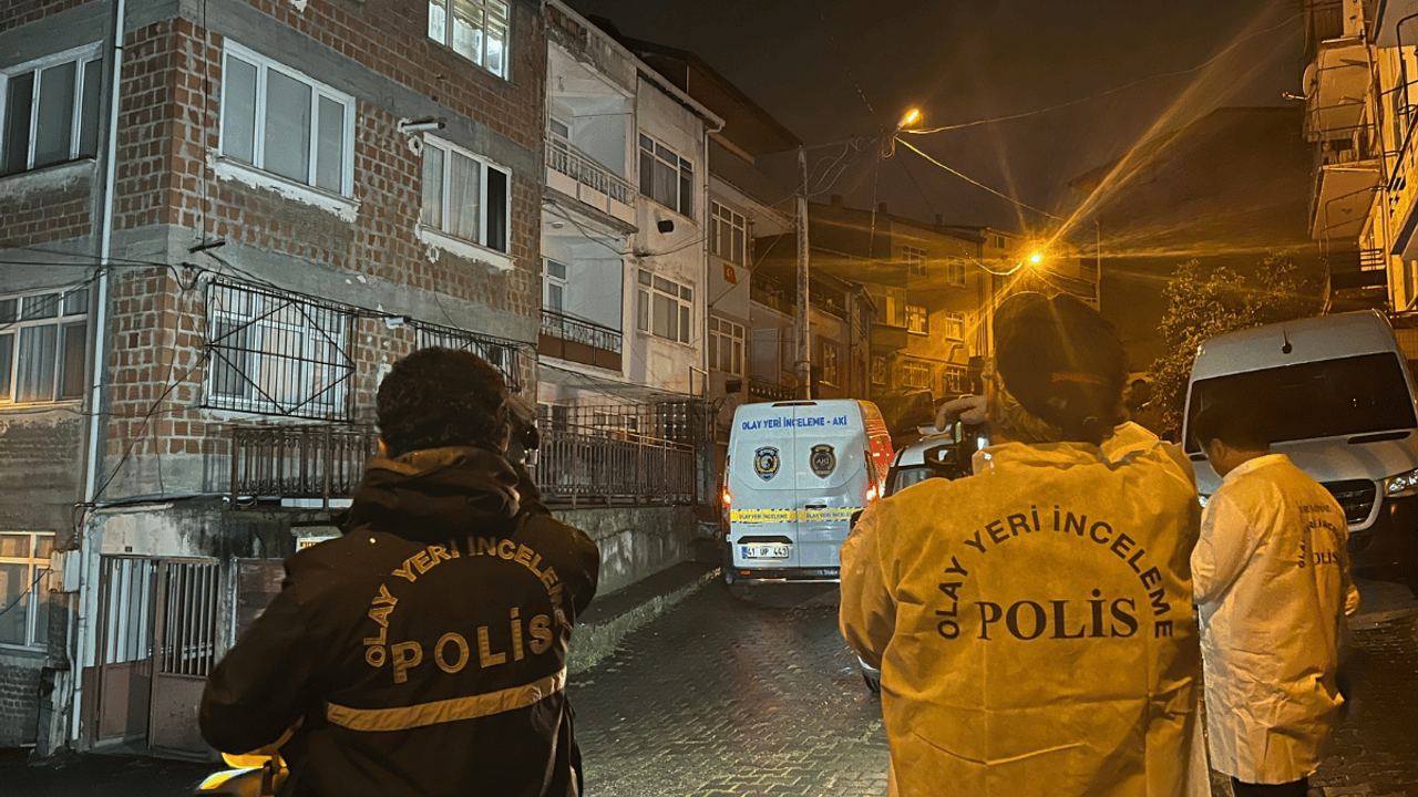 Tüyler ürperten olay! 'Abim bana annemin iç çamaşırını giydirip taciz ediyordu'