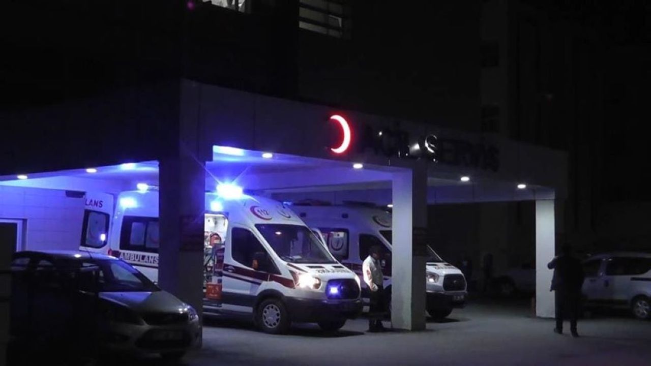 Tekerleği kopan traktör şarampole devrildi: 1 ölü, 1 yaralı