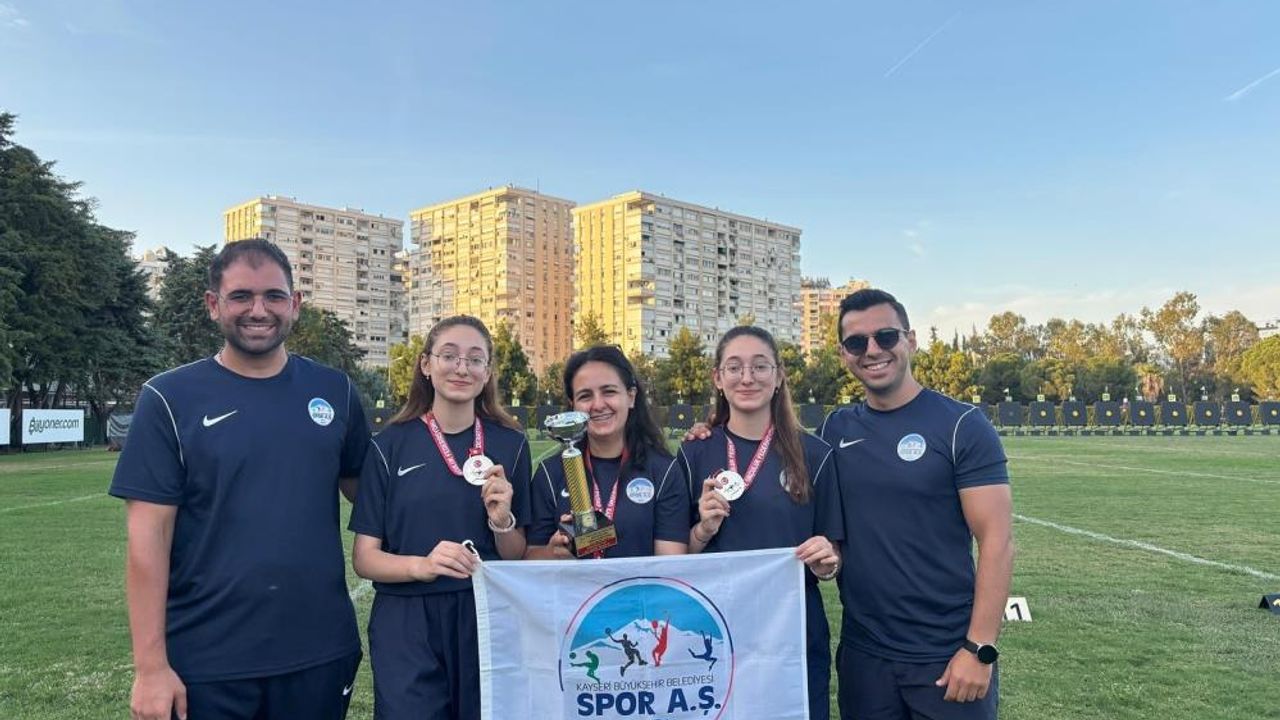 Kayserili sporcular şampiyonaya damga vurdu!