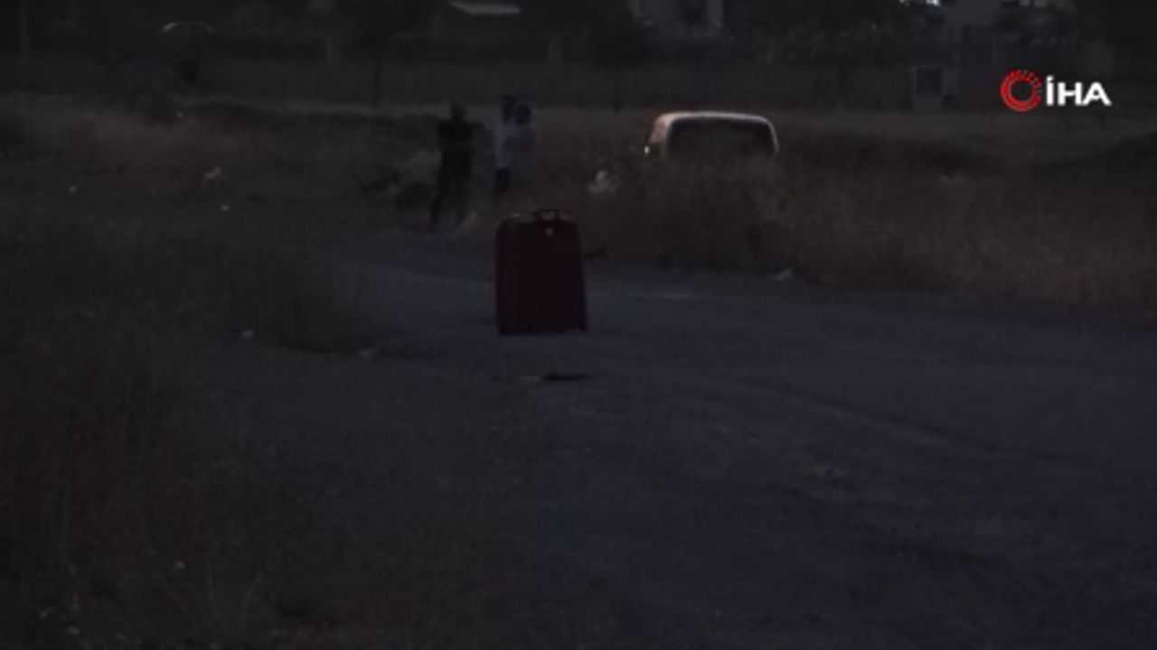 Yol ortasındaki gizemli valiz şüphe uyandırdı!