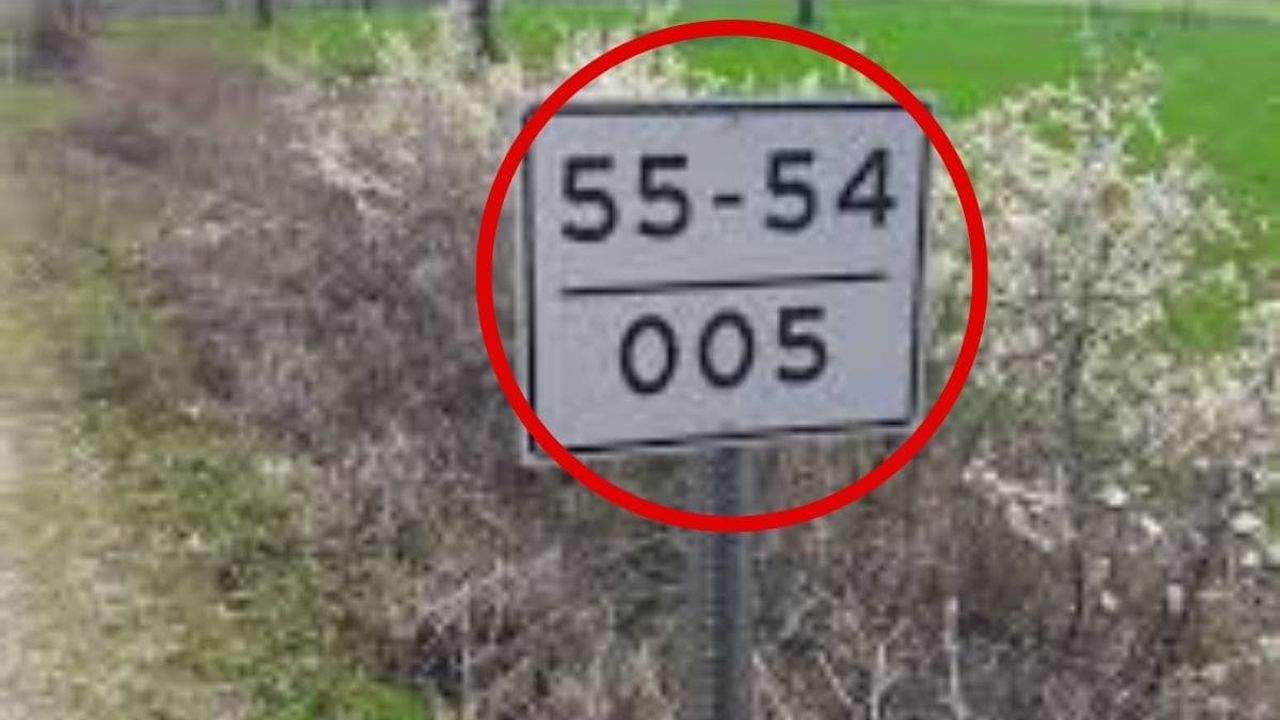 Yol Kenarlarındaki Beyaz Tabelalar Ne Anlama Geliyor?