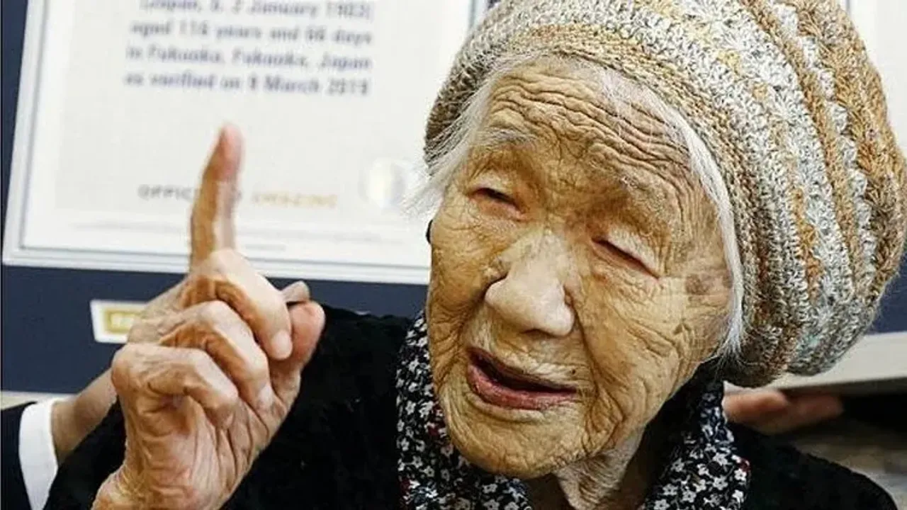 Bu ikisi yiyin yeter dedi! Dünyanın en yaşlı insanı sırrı verdi