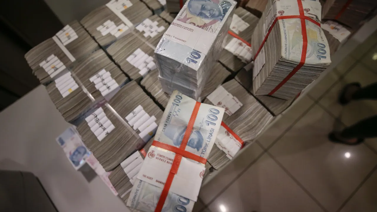 Emekliye kasım zammı geldi! En yüksek promosyonu veren bankalar değişti