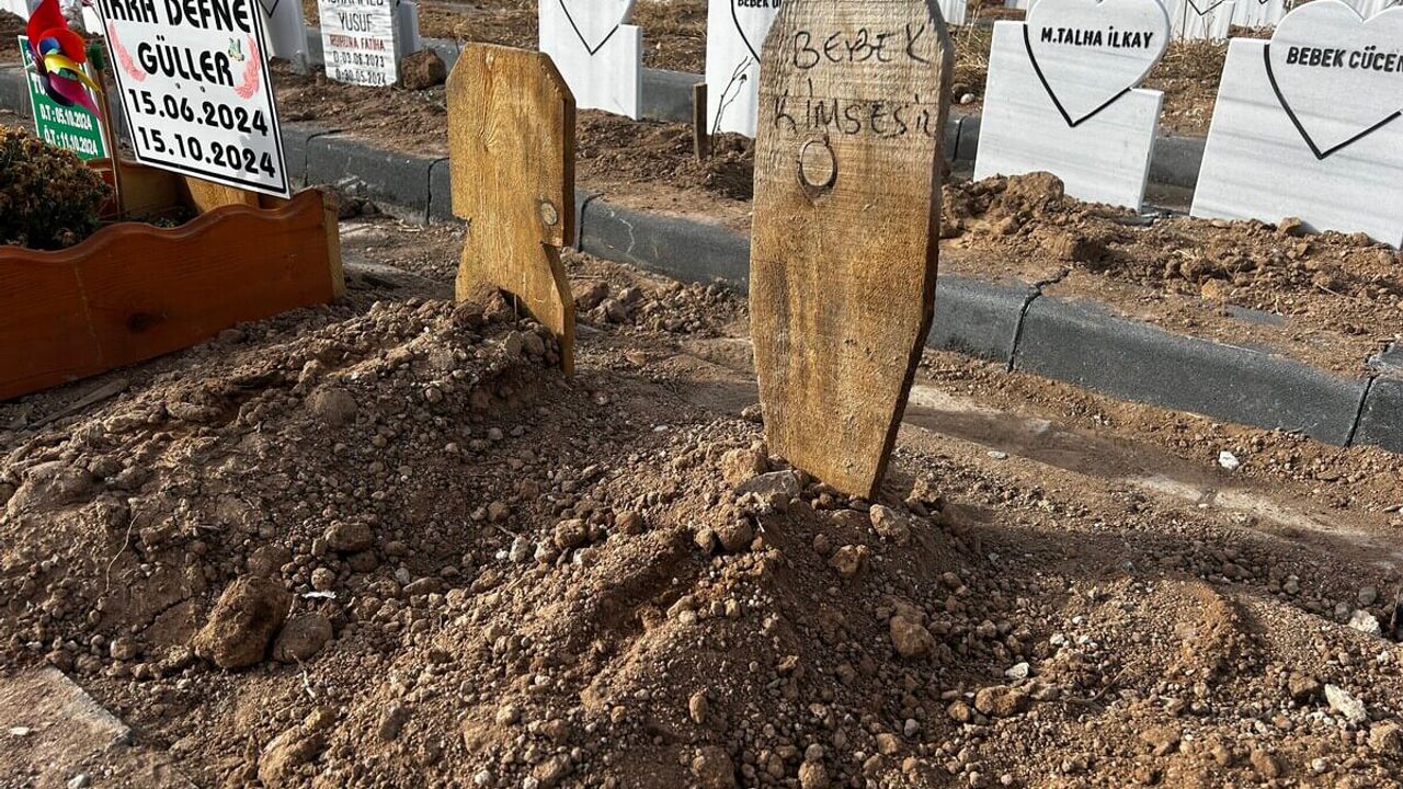 Kahreden olay: Parçalanmış halde bulunan bebek cesedi kimsesizler mezarlığına defnedildi!