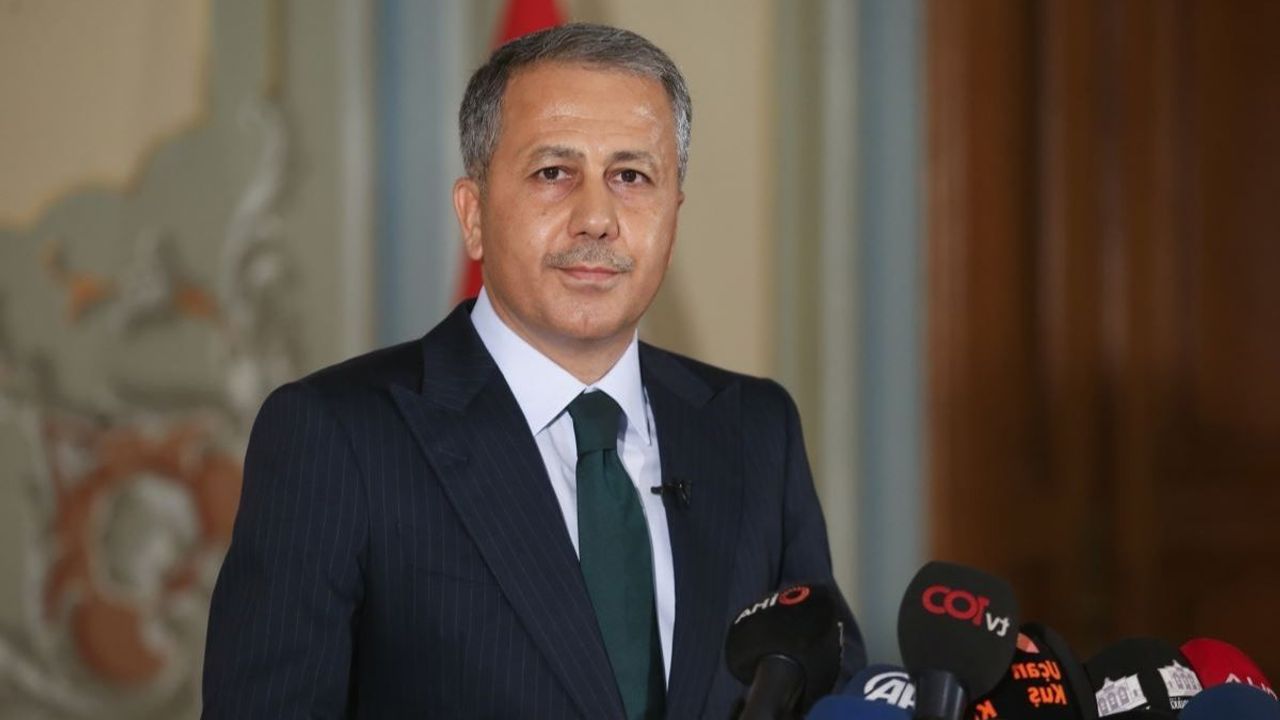 Depremden sonra ilk açıklama İçişleri Bakanı'ndan geldi!