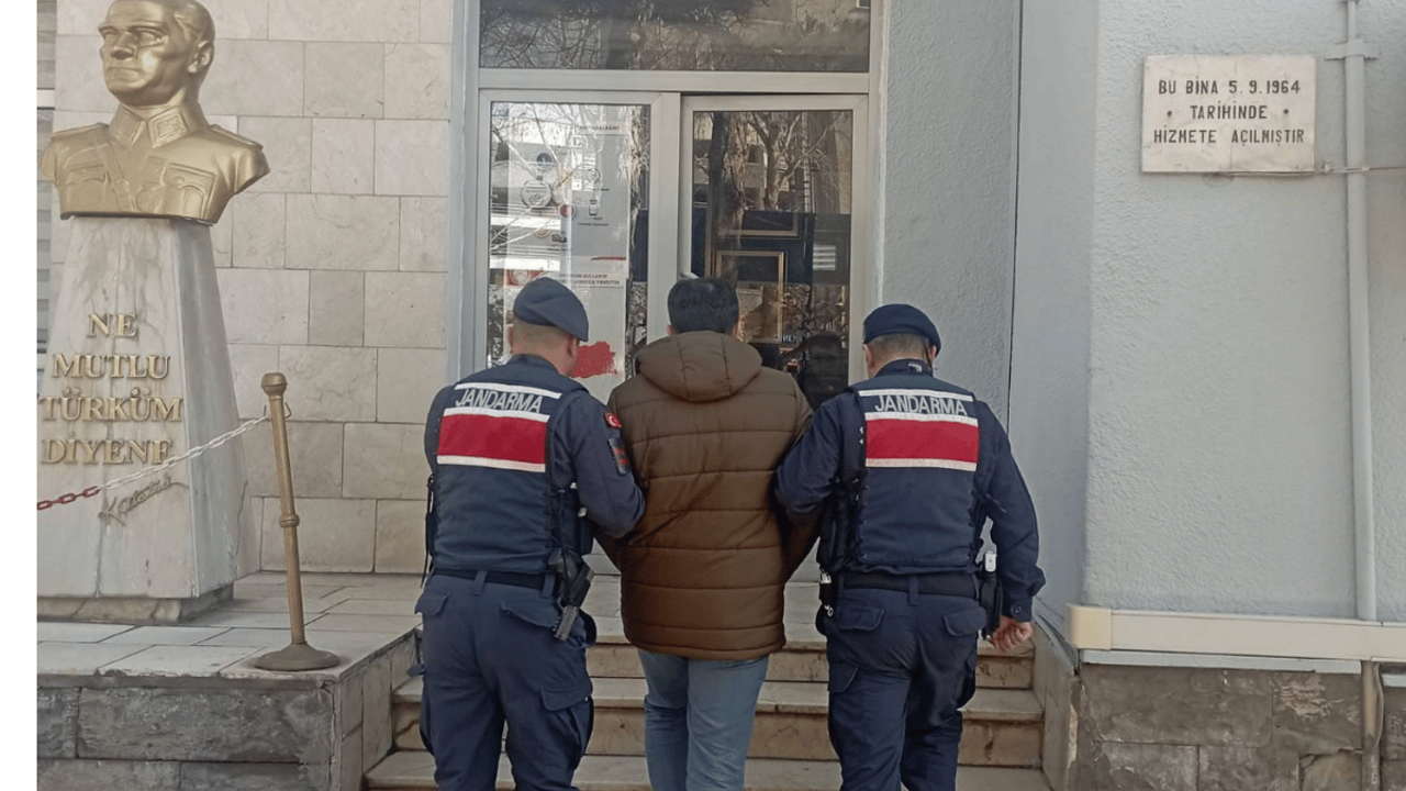 Kayseri'de aranan 4 kişi kıskıvrak yakalandı!