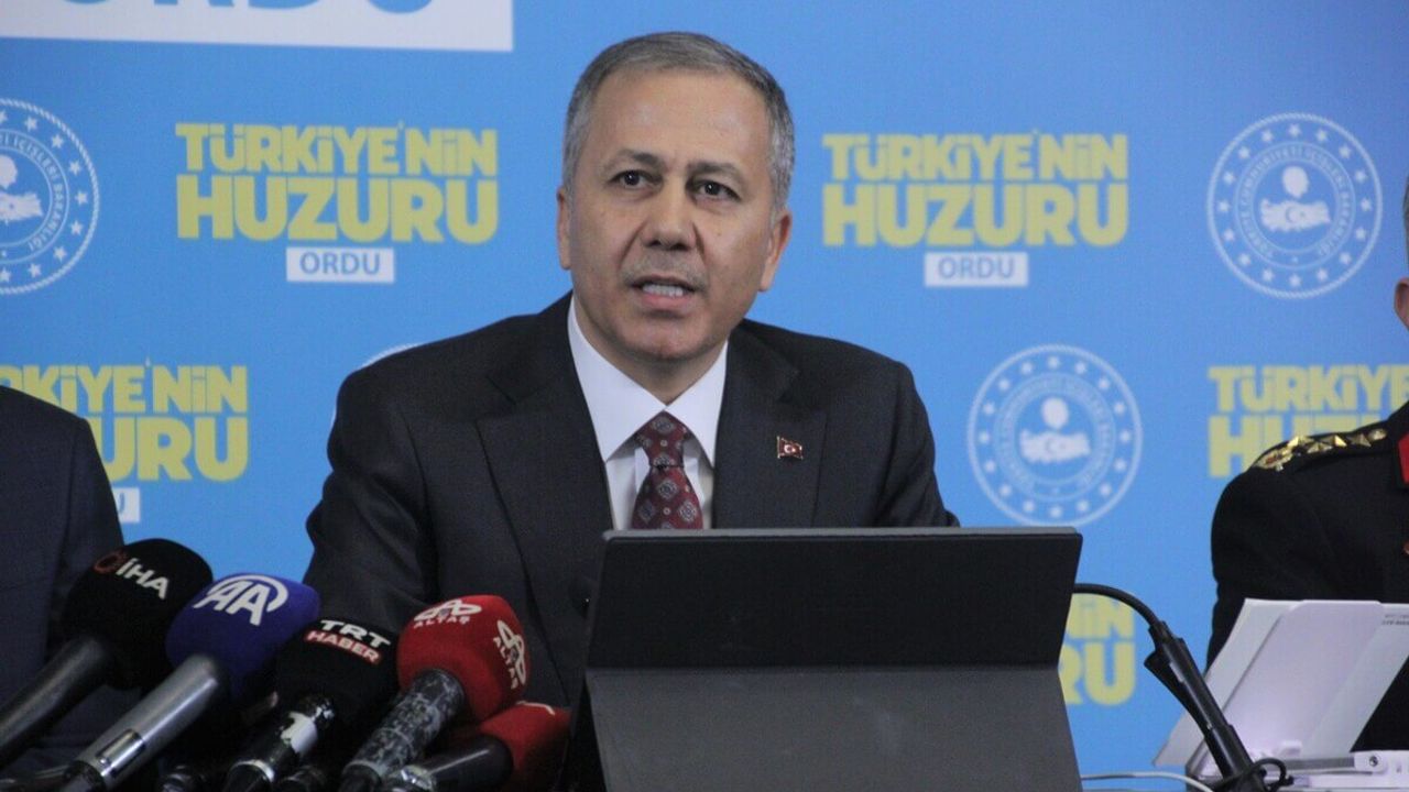 Bakan Ali Yerlikaya'da ruhsatsız silah açıklaması!