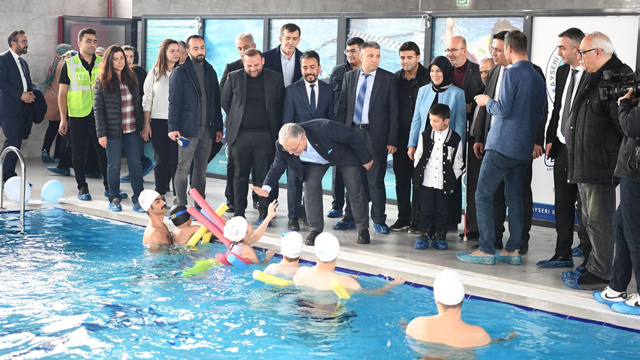 Kayseri'de engelsiz havuz öğrencilere büyük katkı sağlıyor