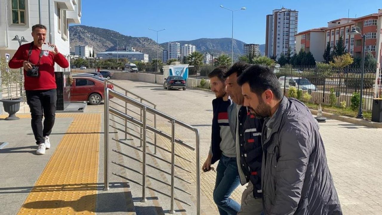 Eşini sokak ortasında vuran şüpheli tutuklandı!