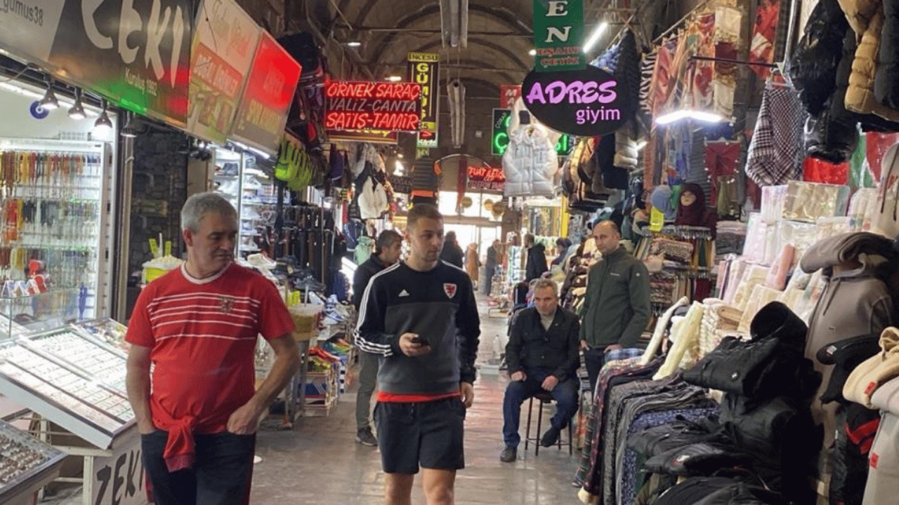 Kayseri’de mili takım sevinci! Satışları patladı..