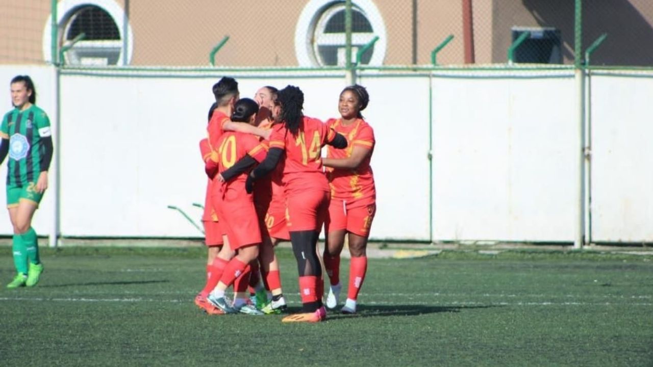 Kayseri Kadın FK ilk yarıda işi bitirdi!