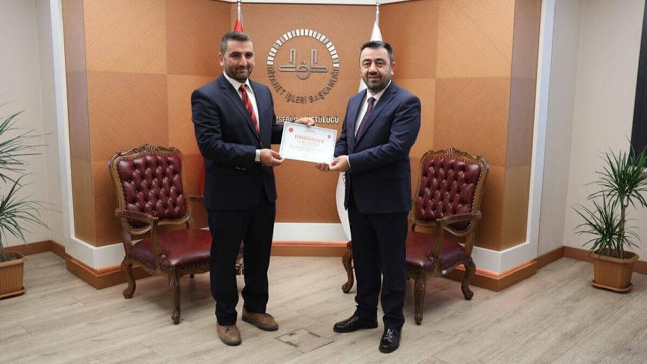 Kayseri Müftüsü, o imamı ödüllendirdi! Bakın ne için!