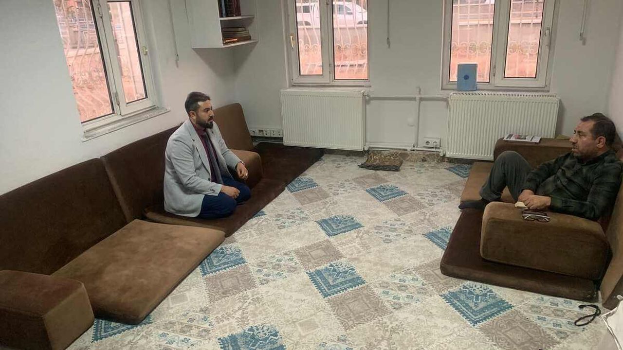 Kayseri'de iş yeri küle dönen iş adamına dikkat çeken ziyaret!
