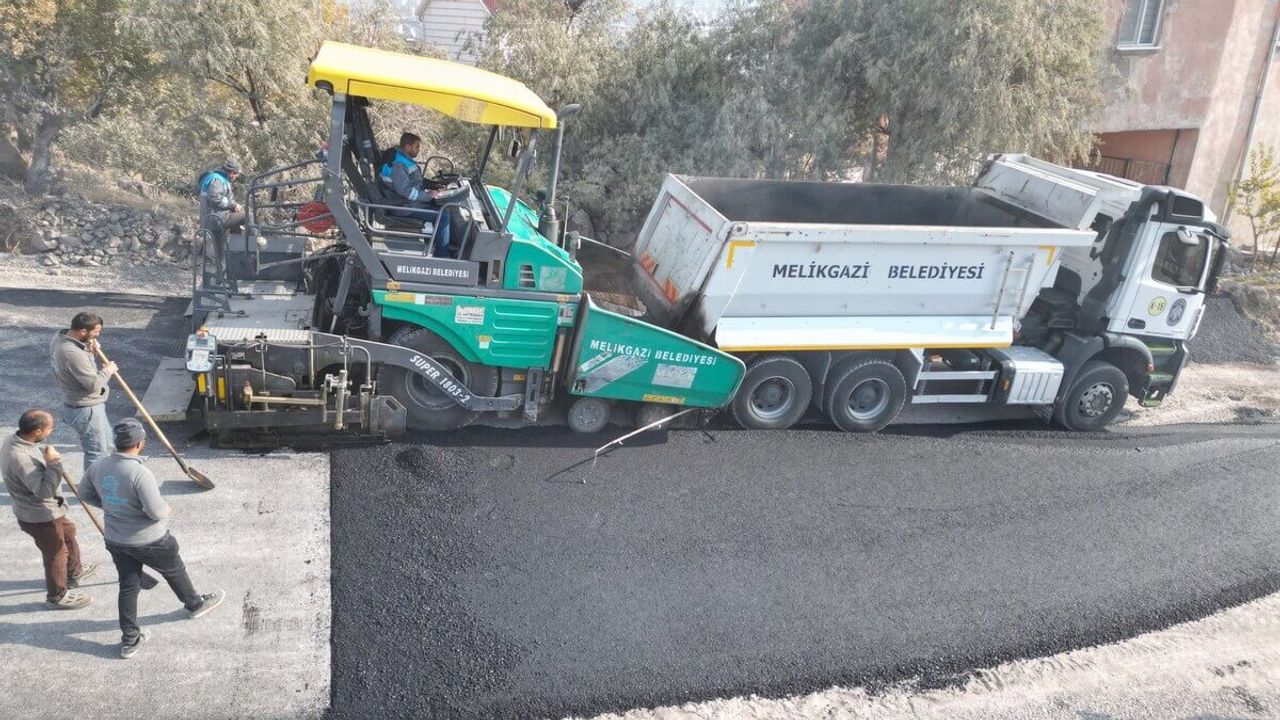 Kayseri'de yeni yollar açılıyor: Şehir ulaşımına büyük katkı sağlayacak!