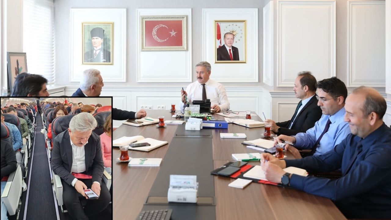 Kayserili belediye başkanı Ürdün programı dönüşü uçakta böyle görüntülendi: Örnek başkan!