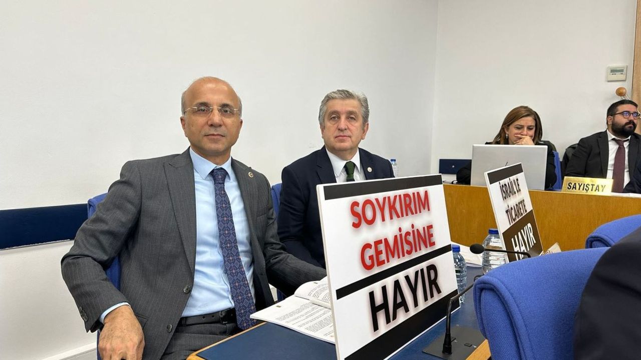 Kayserili vekilden, 2025 yılı bütçe görüşmelerinde dikkat çeken protesto: Soykırım gemisine hayır!