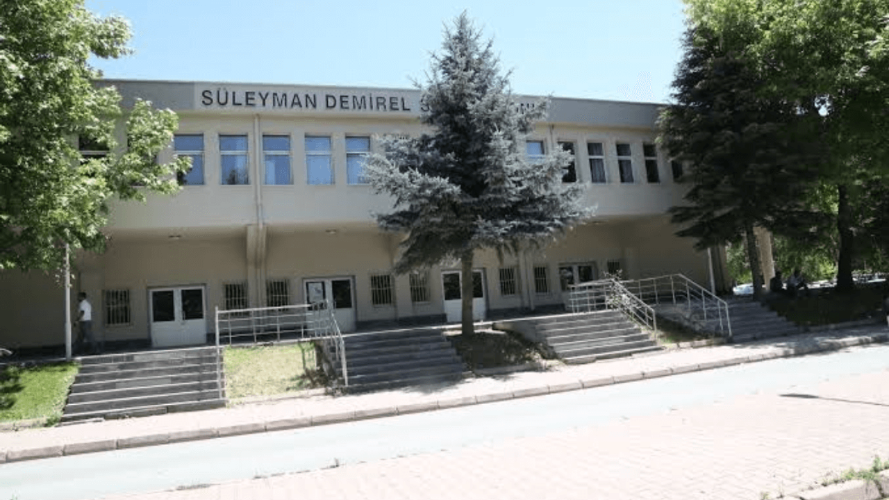 Erciyes Üniversitesi'nde kapatma kararı! Işıkları söndürüldü!